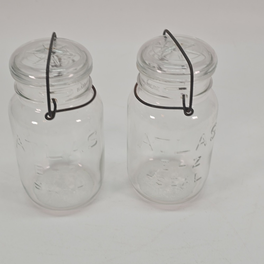 Lot Of 2 Vintage ATLAS E-Z SEAL MASON Canning Jar with‎ Lids & Old Style BAIL F